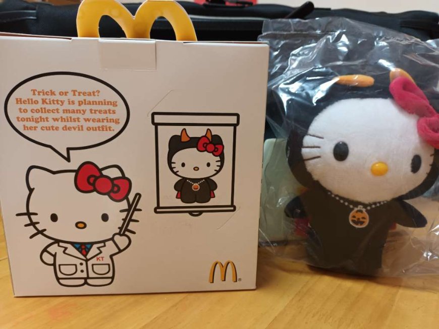 HKTVmall EcoMart - 麥當勞35週年Hello Kitty Lab玩轉實驗室公仔